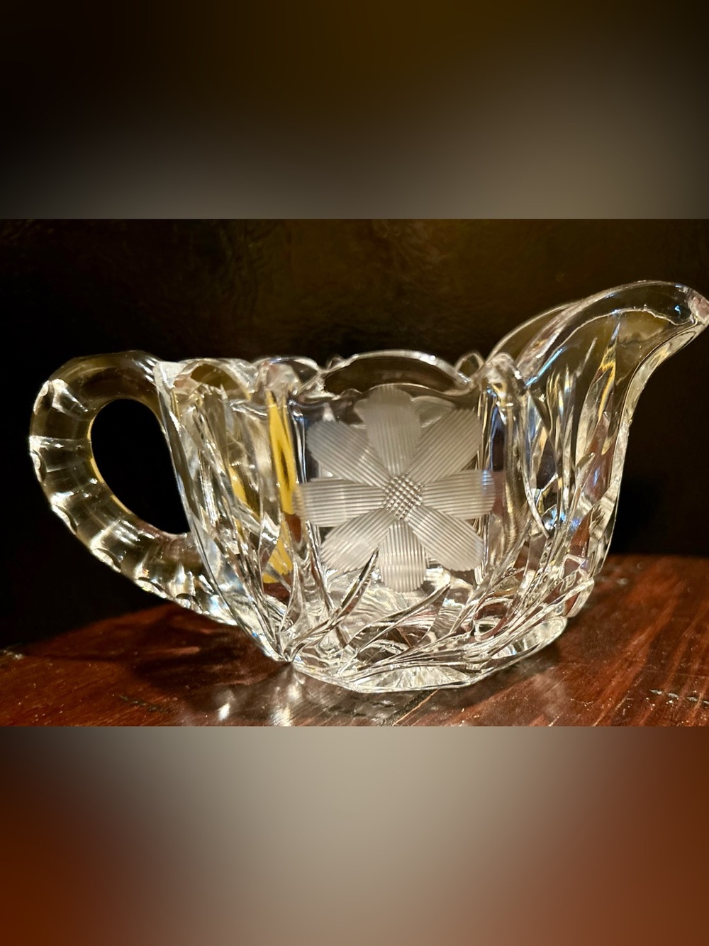 GLOWS green under UV EAPG Cut Crystal Decorative creamer cup Clear Glass